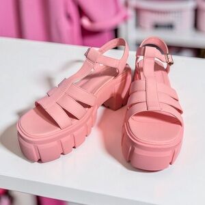 Madden Girl NWT Sz 10M Pink Chunky Platform Strappy Sandals (SH307)